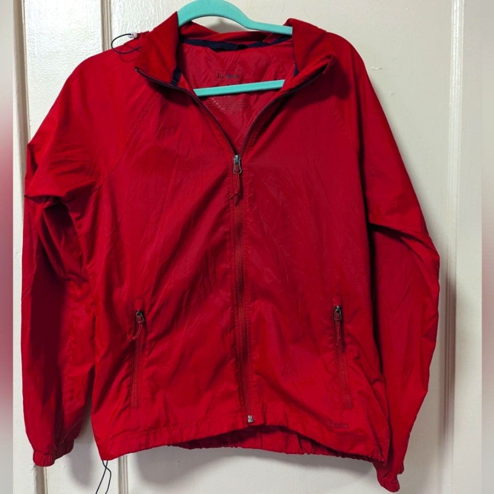 L.L Bean nylon windbreaker with hood